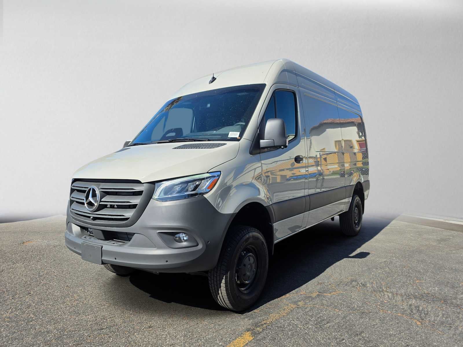 2026 Mercedes-Benz Sprinter 2500 Standard Roof I4 Diesel HO 144 AWD