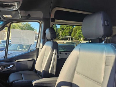 2026 Mercedes-Benz Sprinter Crew 2500 Standard Roof I4 Diesel HO 144 AWD