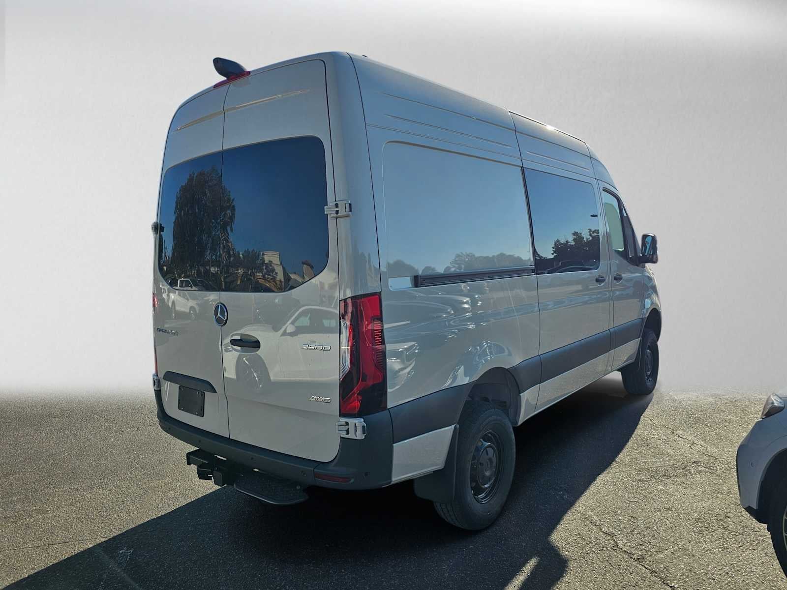 2026 Mercedes-Benz Sprinter Crew 2500 Standard Roof I4 Diesel HO 144 AWD