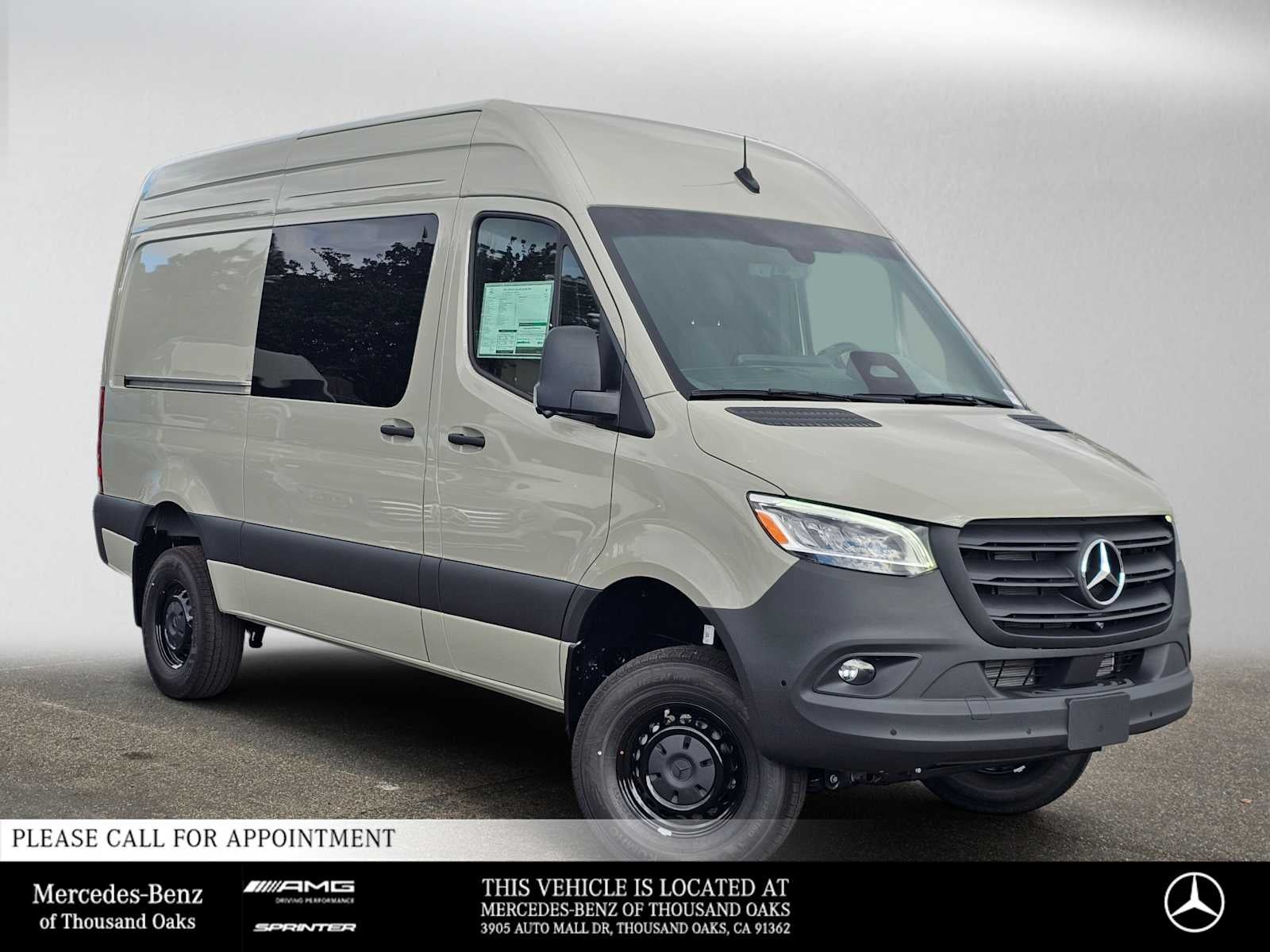 2026 Mercedes-Benz Sprinter Crew 2500 Standard Roof I4 Diesel HO 144 AWD
