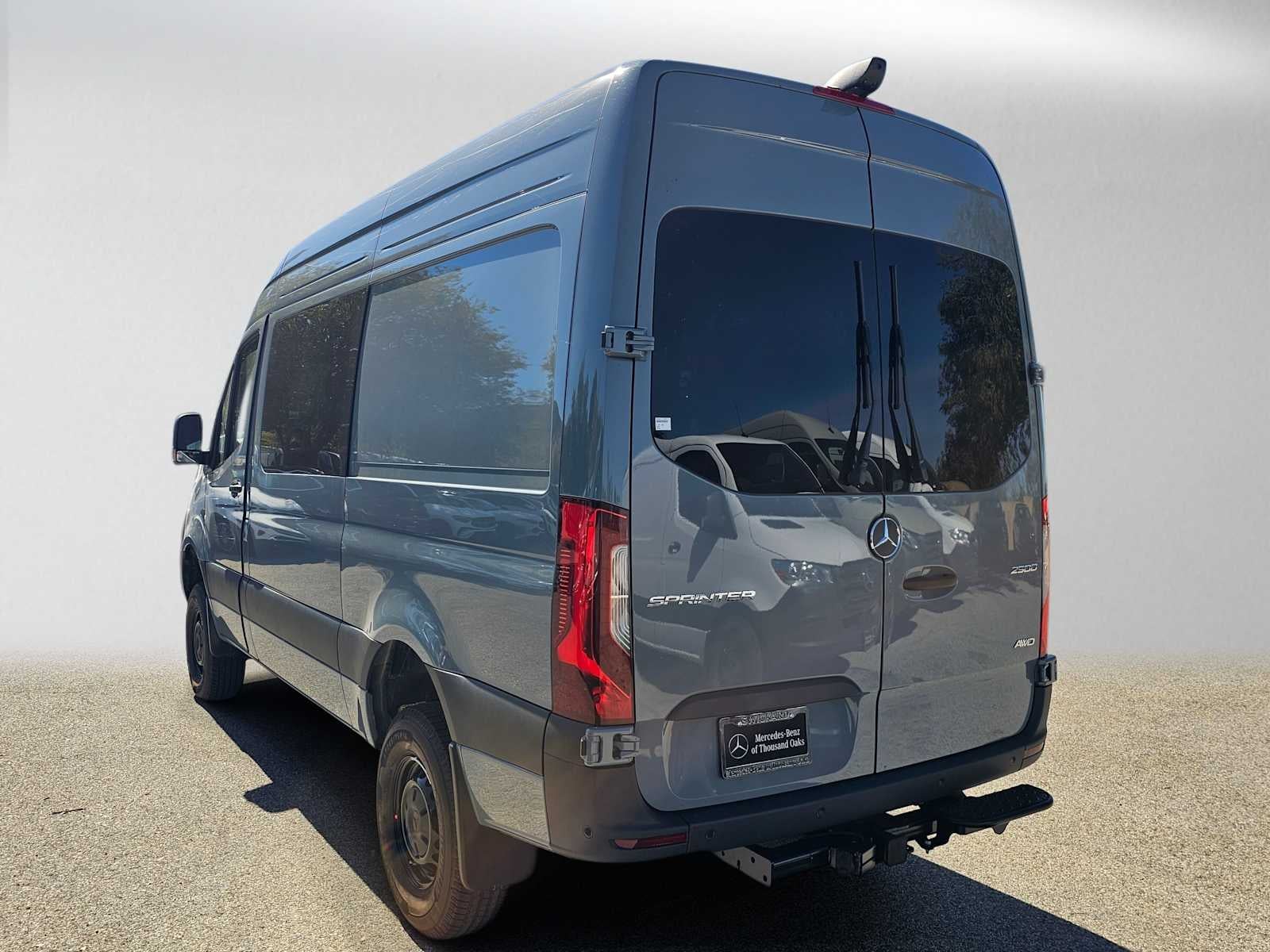2026 Mercedes-Benz Sprinter Crew 2500 Standard Roof I4 Diesel HO 144 AWD