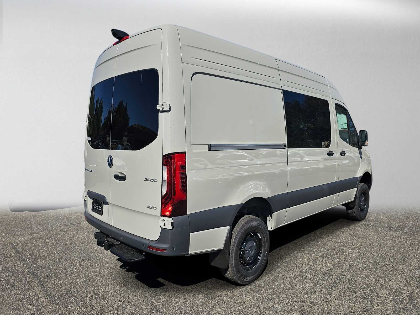2026 Mercedes-Benz Sprinter 2500 Standard Roof I4 Diesel HO 144 AWD