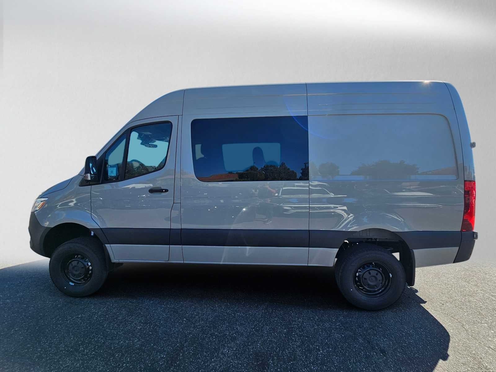 2026 Mercedes-Benz Sprinter 2500 Standard Roof I4 Diesel HO 144 AWD