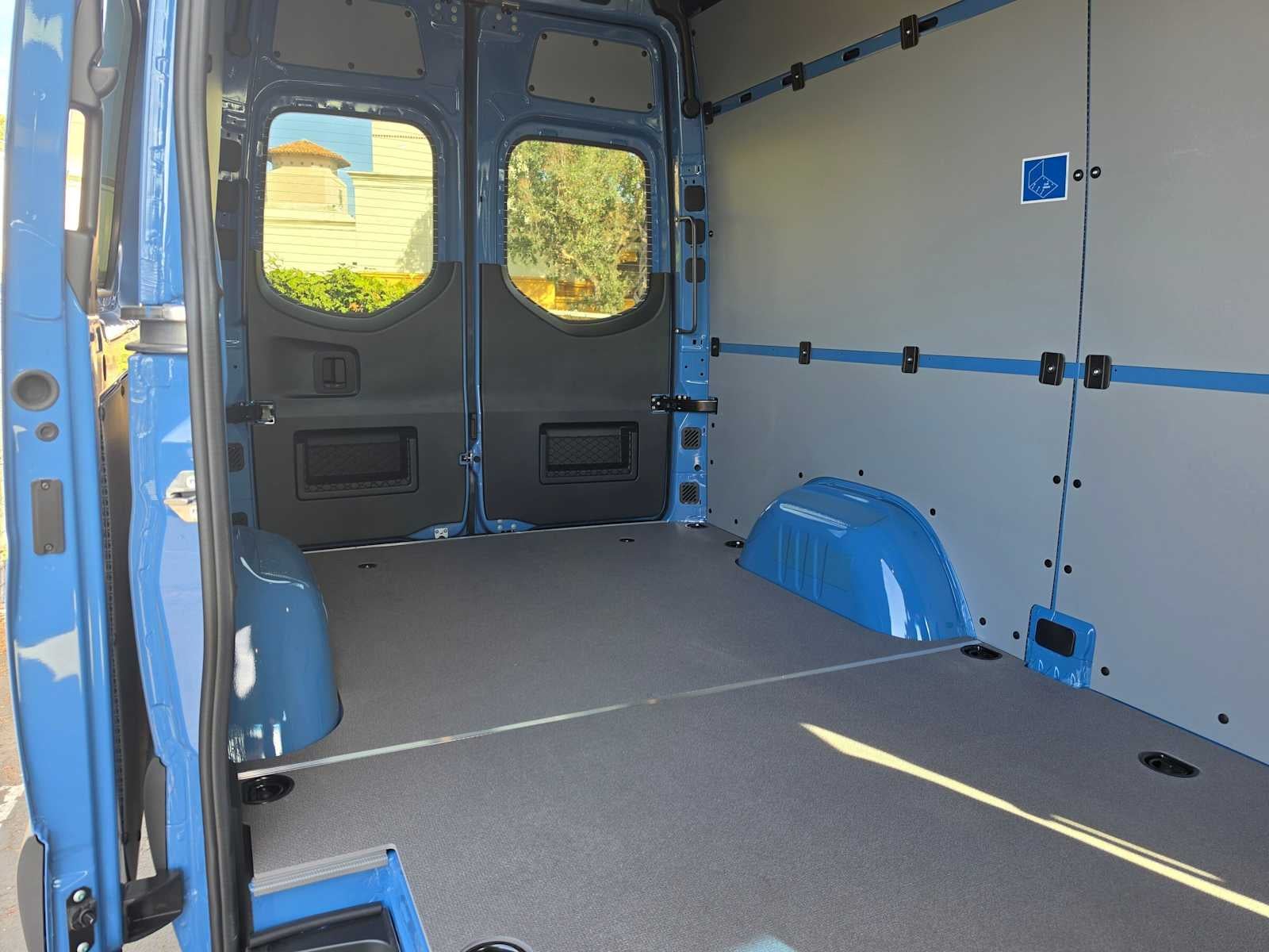 2026 Mercedes-Benz Sprinter Cargo 2500 Standard Roof I4 Diesel HO 144 AWD