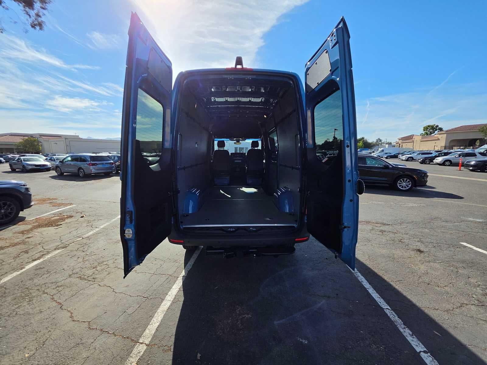 2026 Mercedes-Benz Sprinter Cargo 2500 Standard Roof I4 Diesel HO 144 AWD