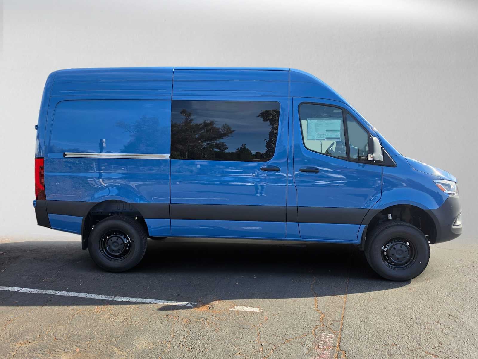 2026 Mercedes-Benz Sprinter Cargo 2500 Standard Roof I4 Diesel HO 144 AWD