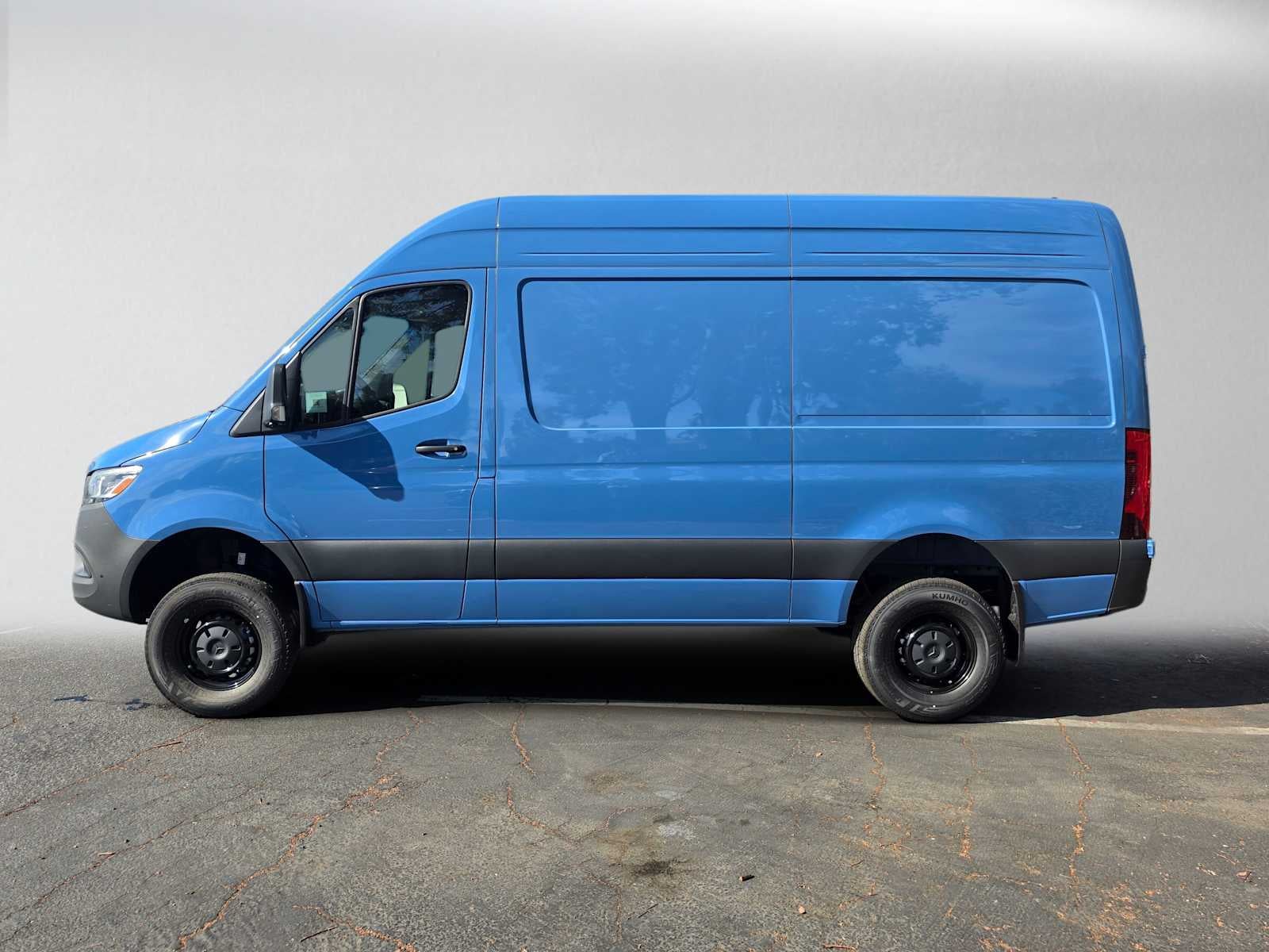 2026 Mercedes-Benz Sprinter Cargo 2500 Standard Roof I4 Diesel HO 144 AWD