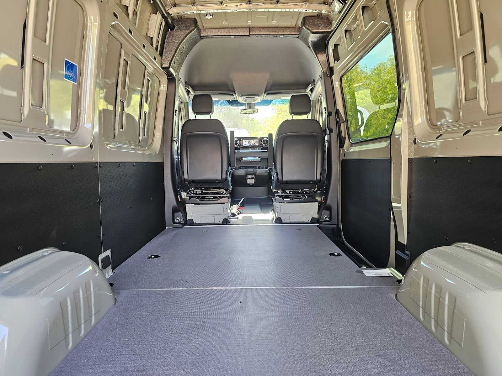2026 Mercedes-Benz Sprinter Cargo 2500 Standard Roof I4 Diesel HO 144 AWD