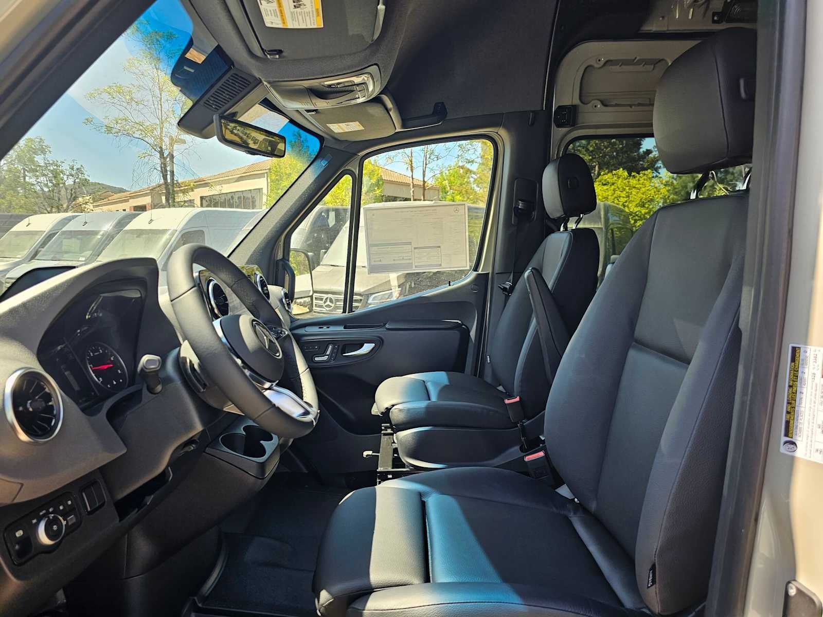 2026 Mercedes-Benz Sprinter Cargo 2500 Standard Roof I4 Diesel HO 144 AWD