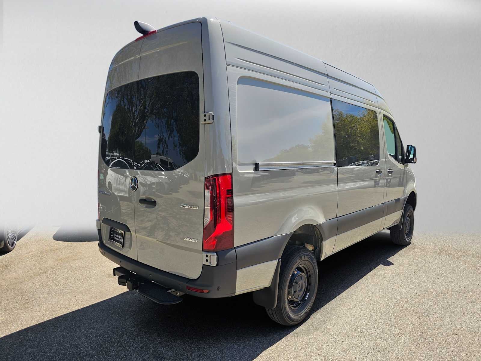 2026 Mercedes-Benz Sprinter Cargo 2500 Standard Roof I4 Diesel HO 144 AWD
