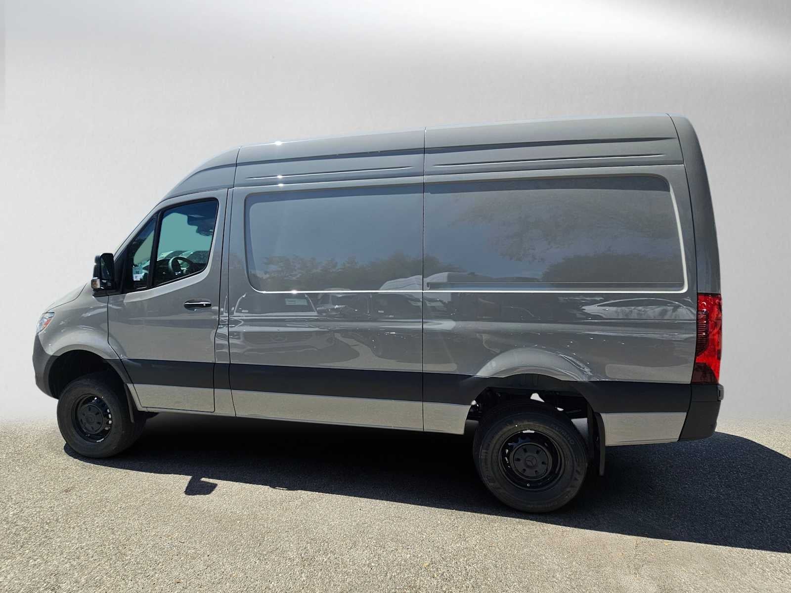 2026 Mercedes-Benz Sprinter Cargo 2500 Standard Roof I4 Diesel HO 144 AWD