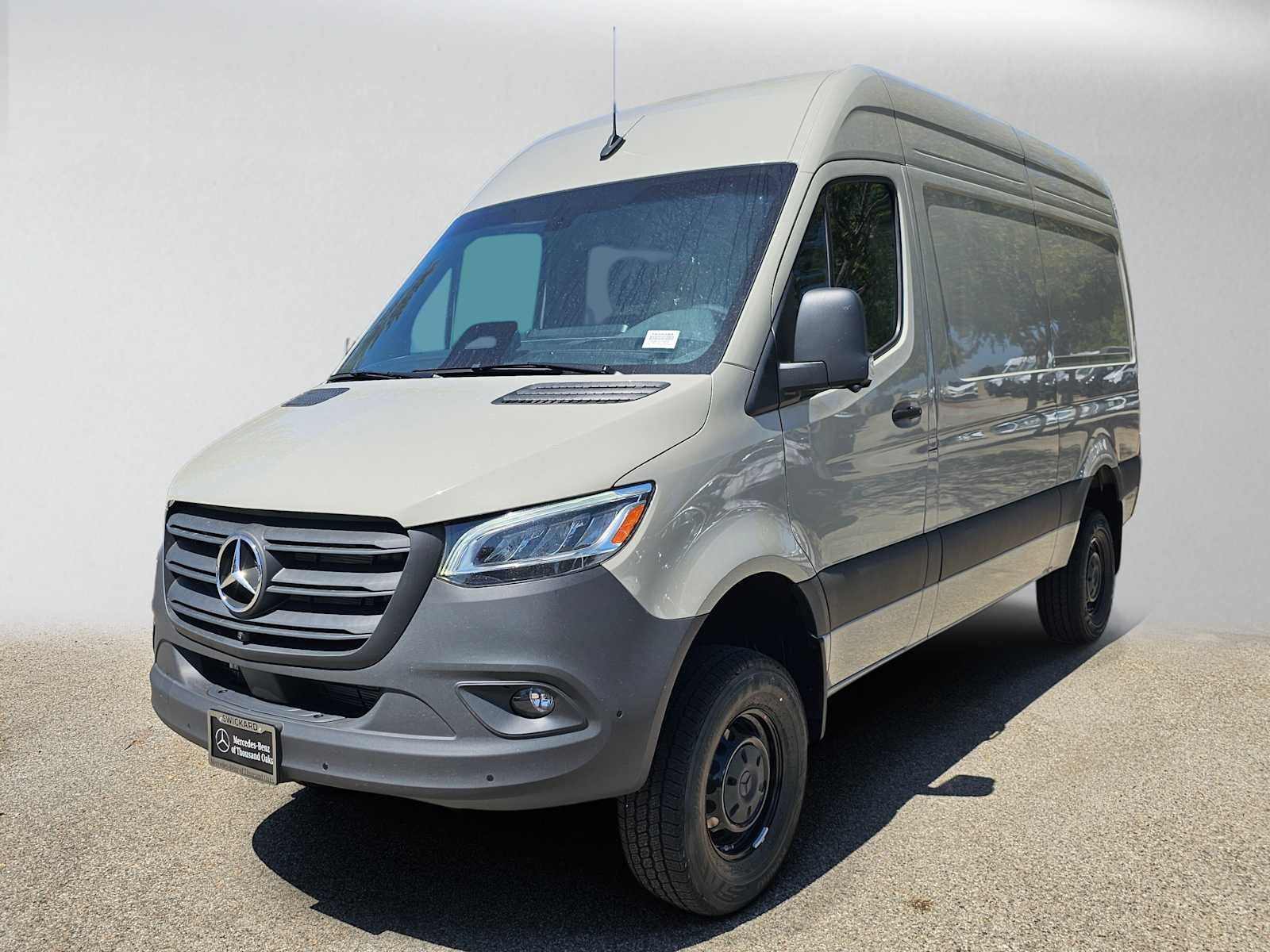 2026 Mercedes-Benz Sprinter Cargo 2500 Standard Roof I4 Diesel HO 144 AWD