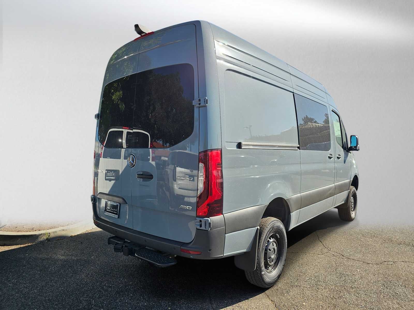 2026 Mercedes-Benz Sprinter 2500 Standard Roof I4 Diesel HO 144 AWD