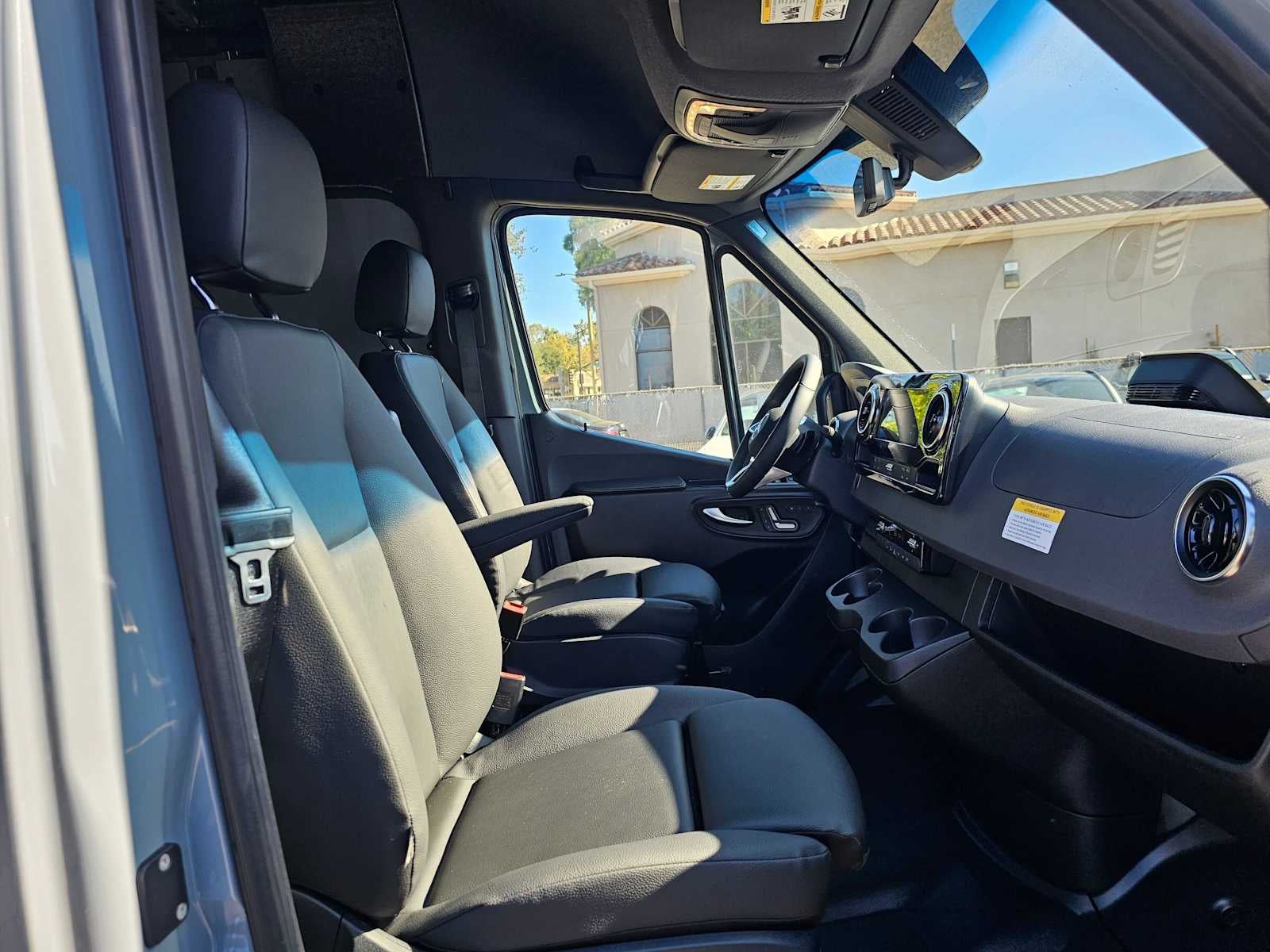 2026 Mercedes-Benz Sprinter Cargo 2500 Standard Roof I4 Diesel HO 144 AWD