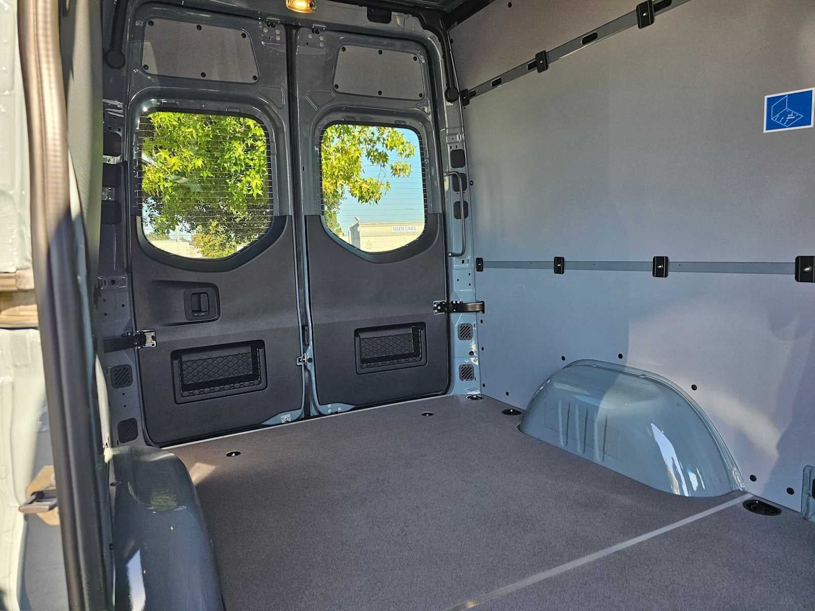 2026 Mercedes-Benz Sprinter Cargo 2500 Standard Roof I4 Diesel HO 144 AWD