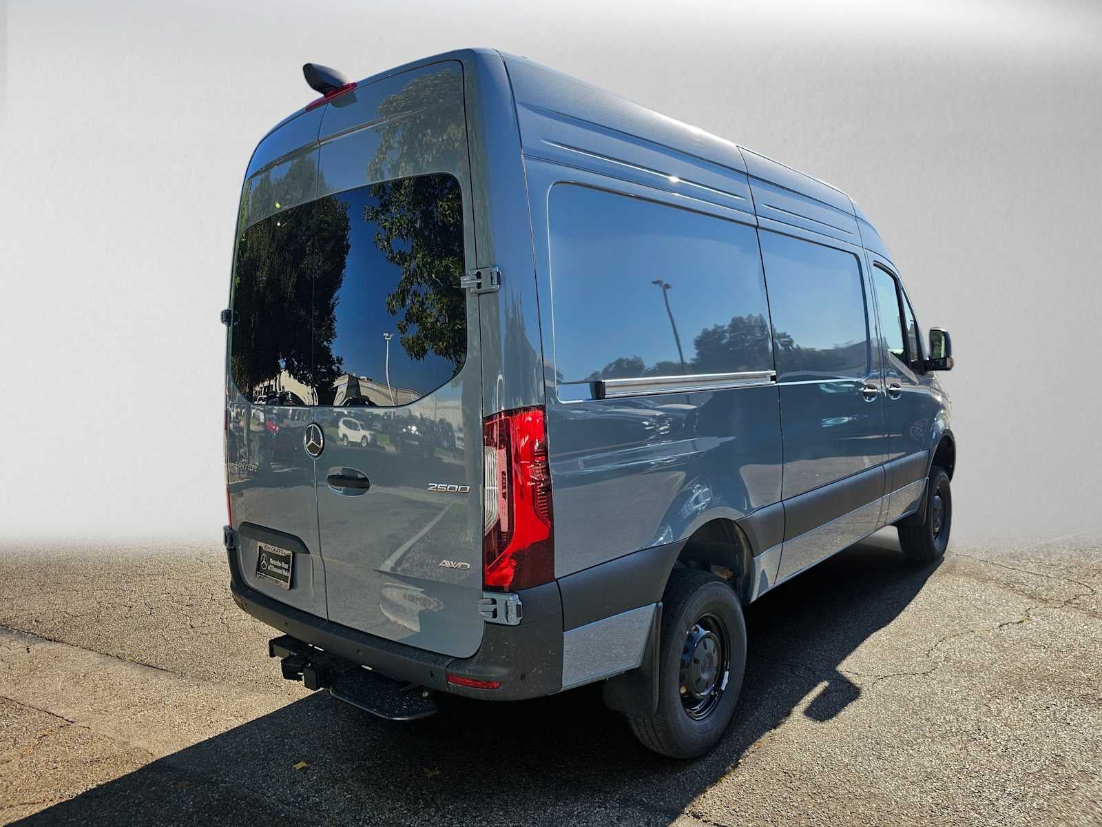 2026 Mercedes-Benz Sprinter Cargo 2500 Standard Roof I4 Diesel HO 144 AWD