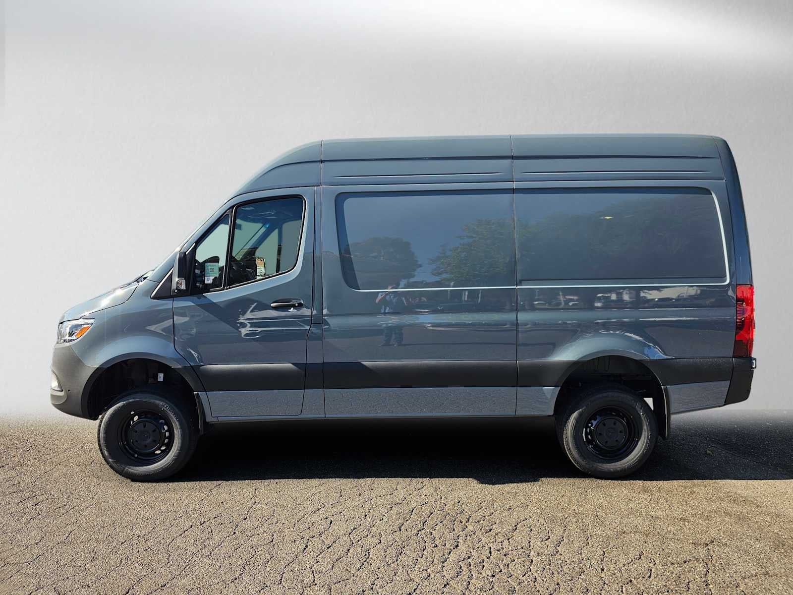 2026 Mercedes-Benz Sprinter Cargo 2500 Standard Roof I4 Diesel HO 144 AWD