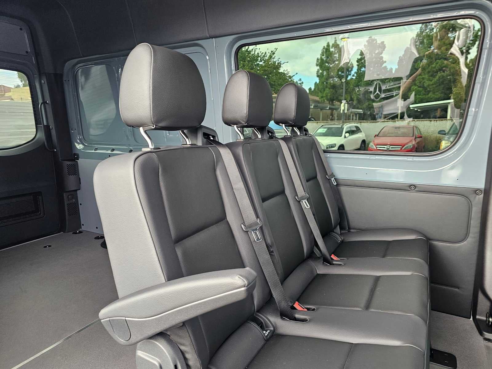 2026 Mercedes-Benz Sprinter Crew 2500 Standard Roof I4 Diesel HO 144 AWD