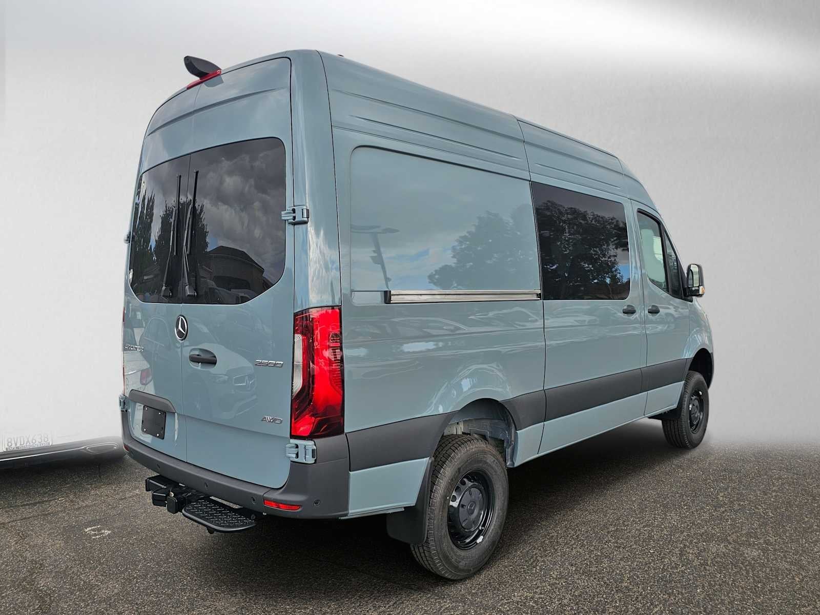 2026 Mercedes-Benz Sprinter Crew 2500 Standard Roof I4 Diesel HO 144 AWD