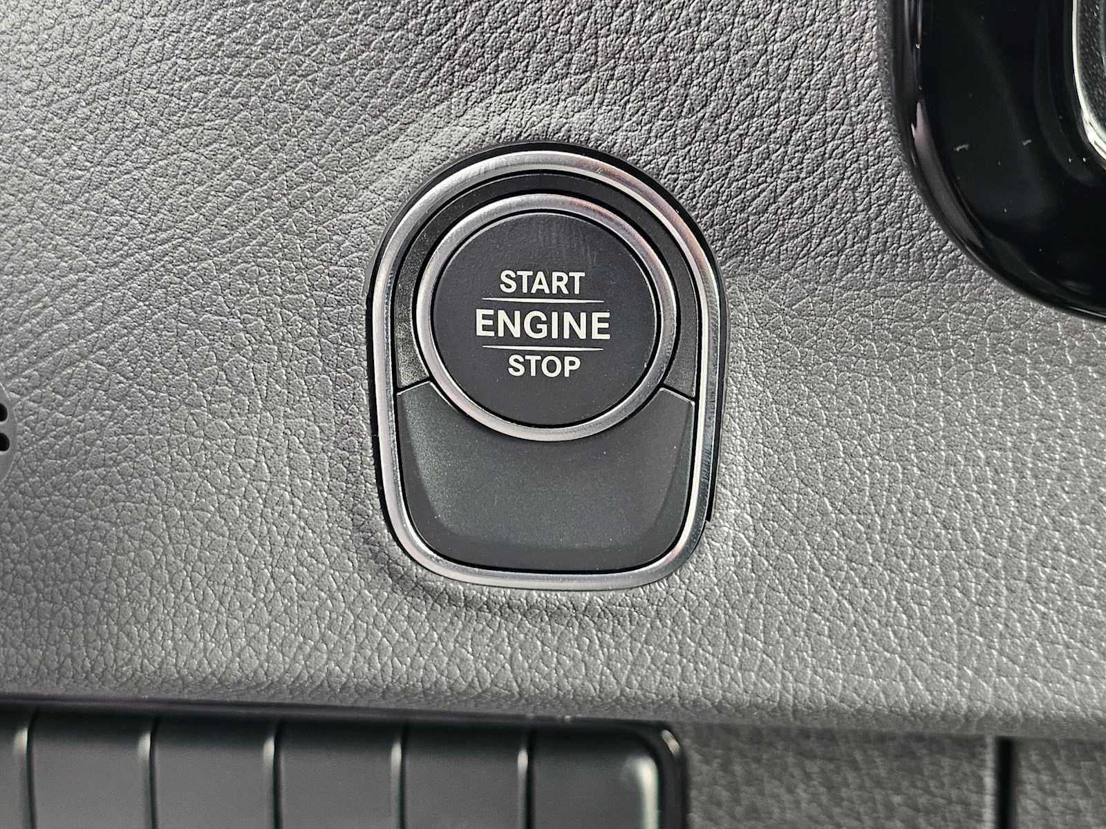2026 Mercedes-Benz Sprinter Crew 2500 Standard Roof I4 Diesel HO 144 AWD