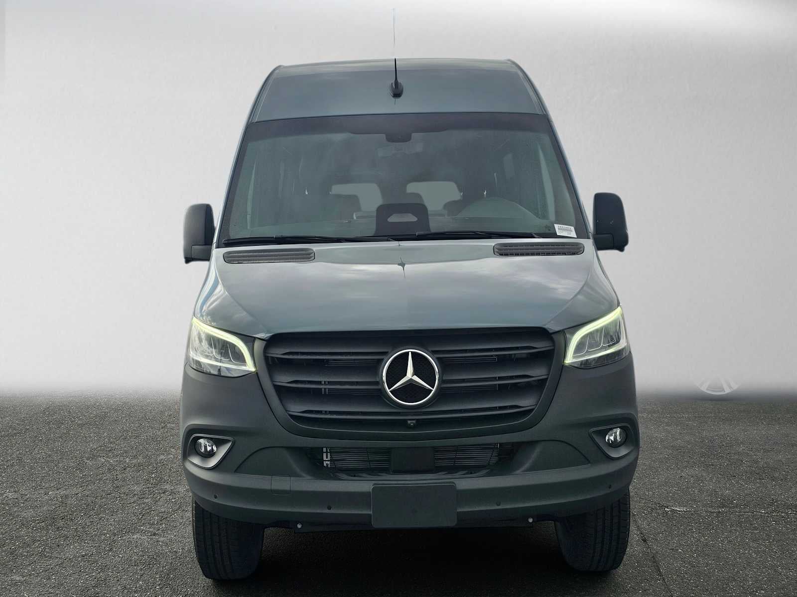 2026 Mercedes-Benz Sprinter Crew 2500 Standard Roof I4 Diesel HO 144 AWD