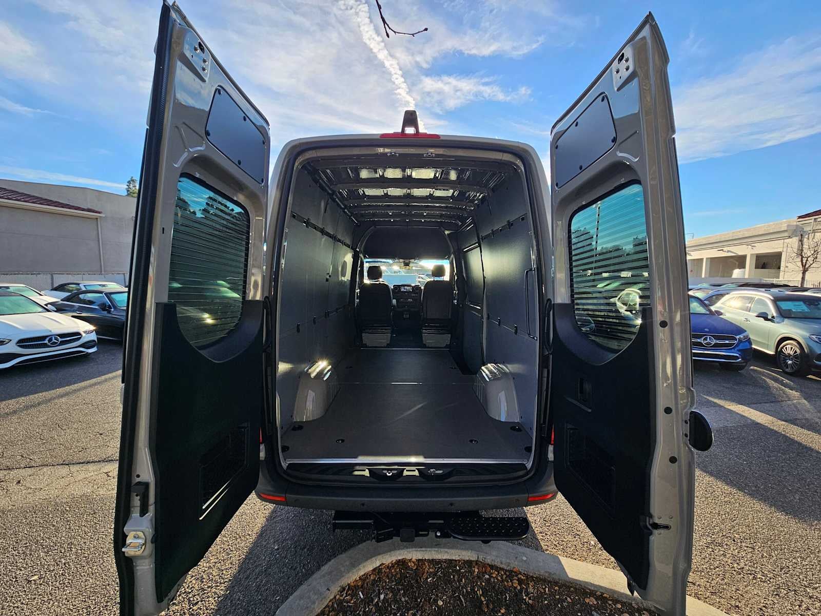 2026 Mercedes-Benz Sprinter 2500 Standard Roof I4 Diesel HO 144 AWD