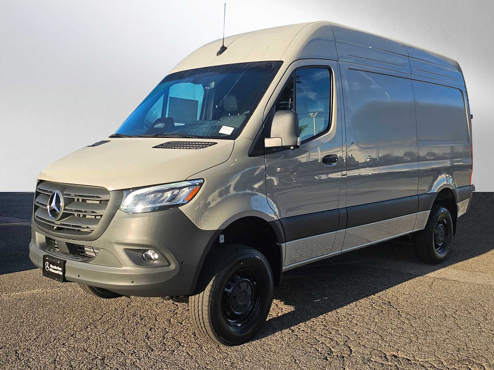 2026 Mercedes-Benz Sprinter 2500 Standard Roof I4 Diesel HO 144 AWD