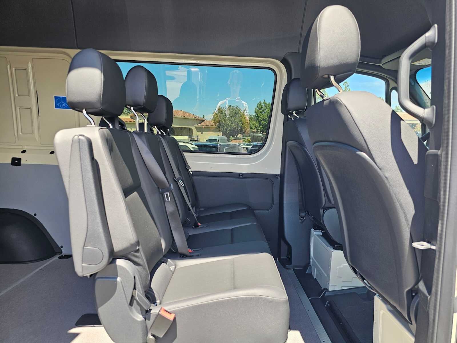 2026 Mercedes-Benz Sprinter Crew 2500 Standard Roof I4 Diesel HO 144 AWD