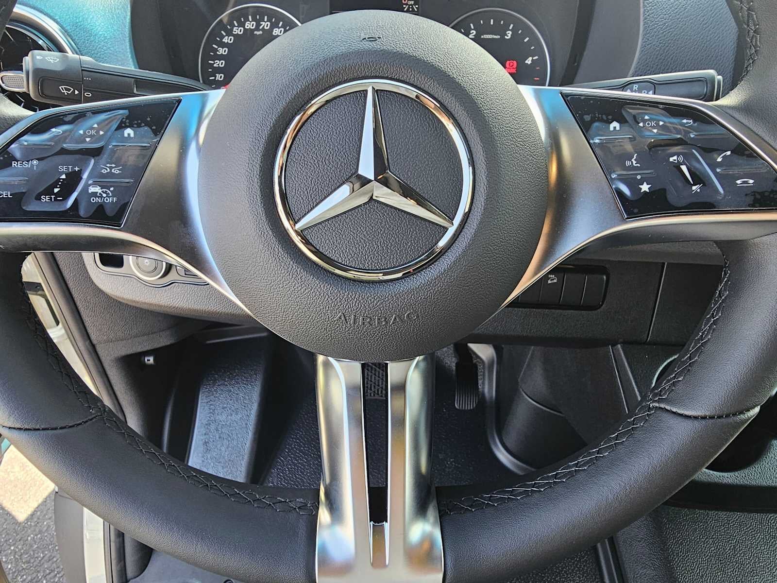 2026 Mercedes-Benz Sprinter Crew 2500 Standard Roof I4 Diesel HO 144 AWD