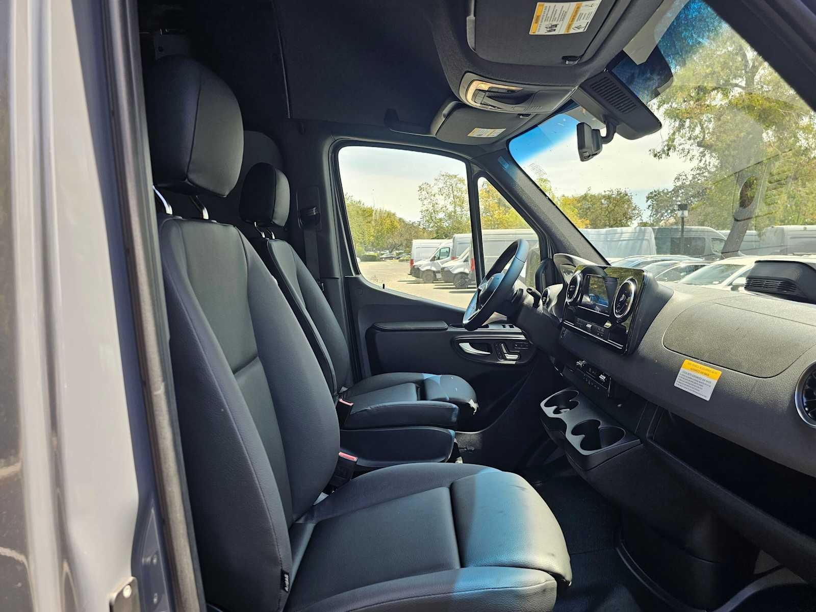 2026 Mercedes-Benz Sprinter Cargo 2500 Standard Roof I4 Diesel HO 144 AWD