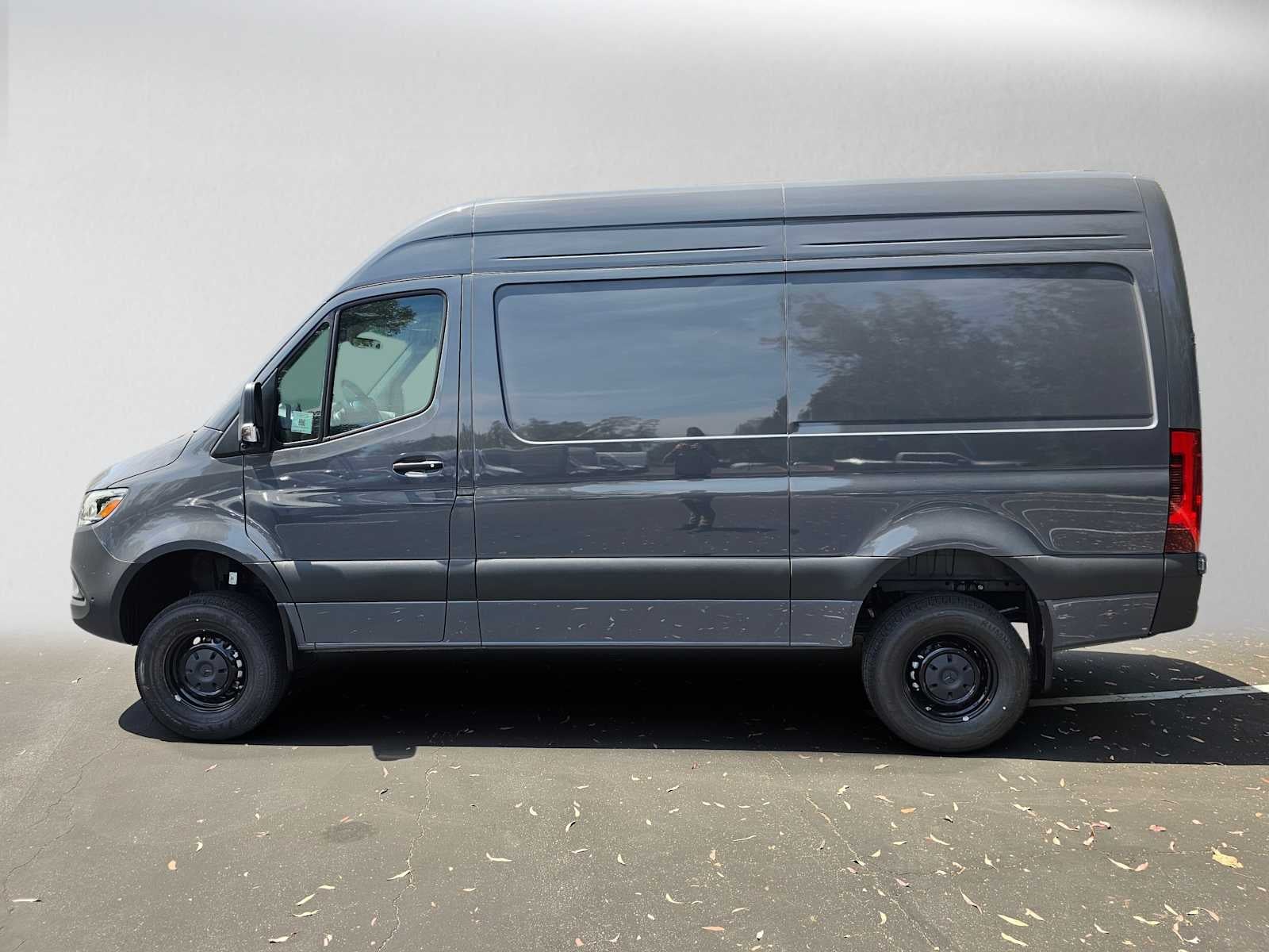 2026 Mercedes-Benz Sprinter Cargo 2500 Standard Roof I4 Diesel HO 144 AWD