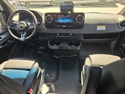 2026 Mercedes-Benz Sprinter Crew 2500 Standard Roof I4 Diesel HO 144 AWD