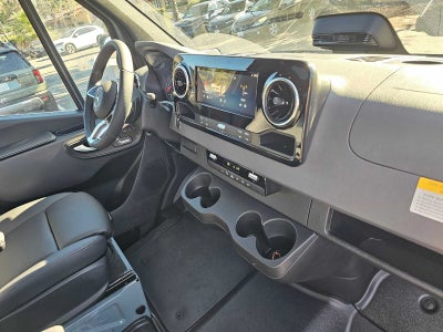 2026 Mercedes-Benz Sprinter Crew 2500 Standard Roof I4 Diesel HO 144 AWD