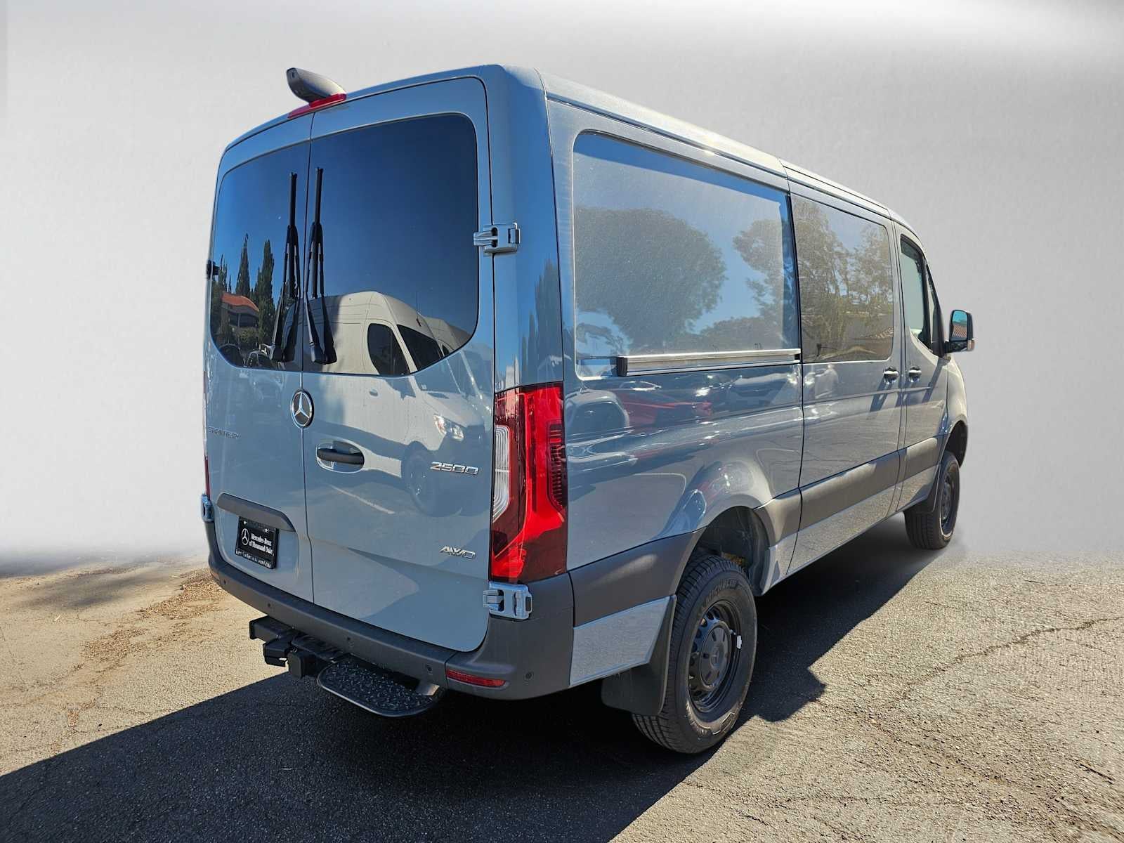 2026 Mercedes-Benz Sprinter Crew 2500 Standard Roof I4 Diesel HO 144 AWD