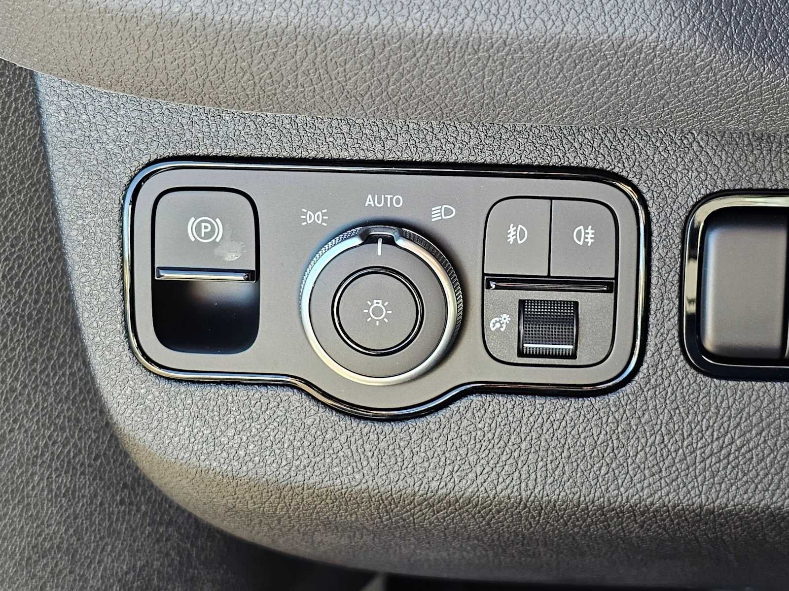 2026 Mercedes-Benz Sprinter Crew 2500 Standard Roof I4 Diesel HO 144 AWD