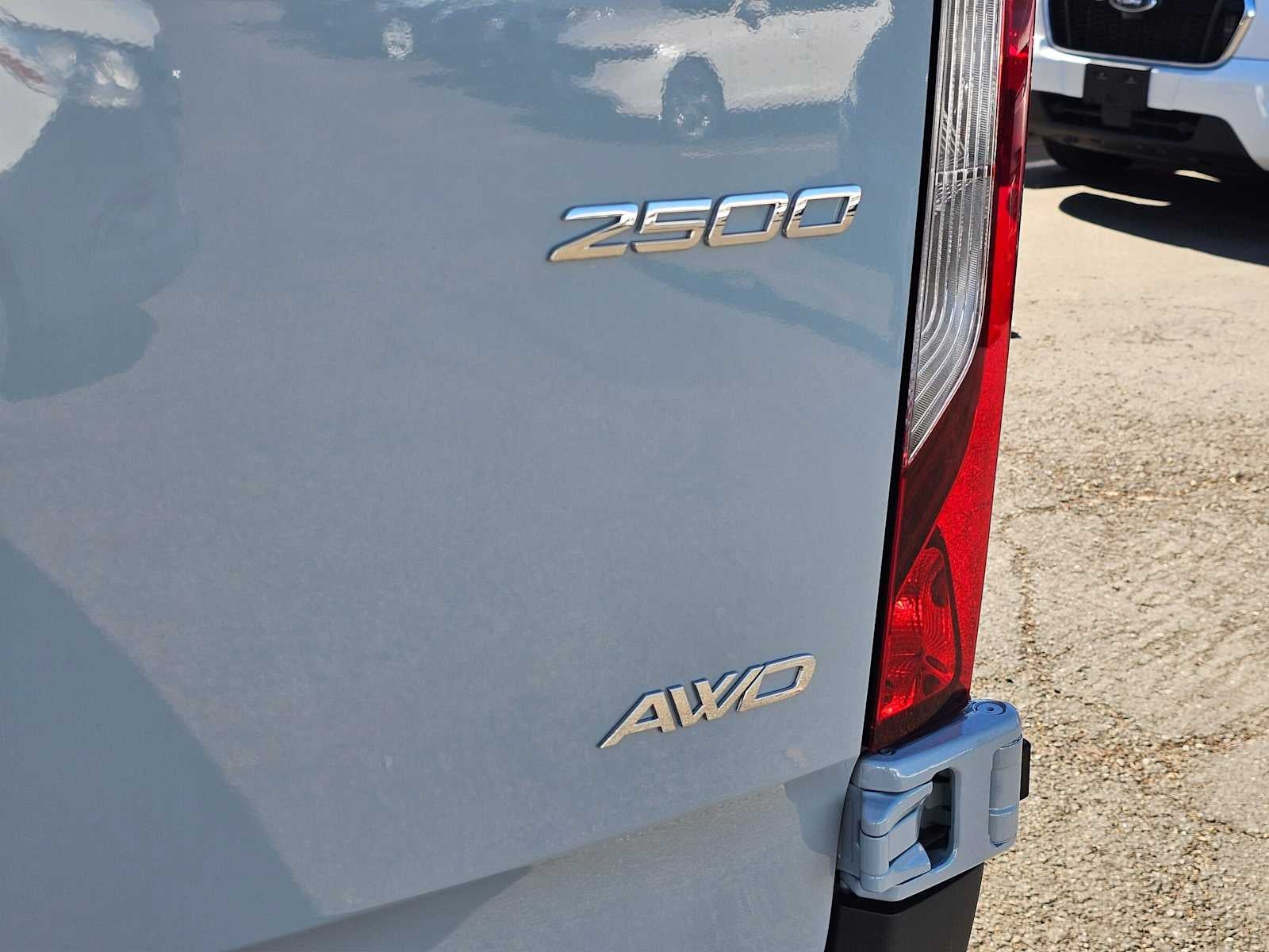 2026 Mercedes-Benz Sprinter Crew 2500 Standard Roof I4 Diesel HO 144 AWD
