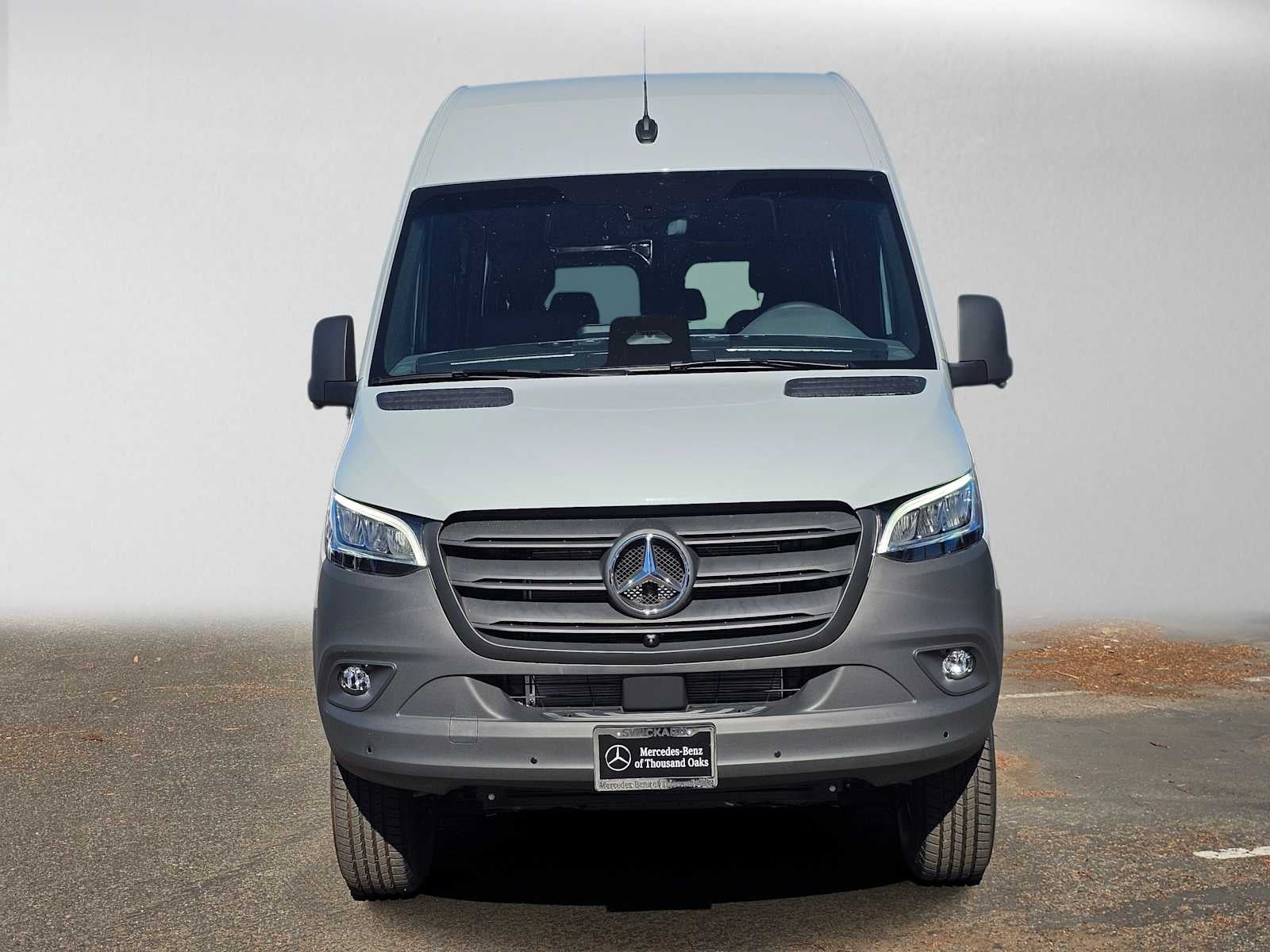 2026 Mercedes-Benz Sprinter Crew 2500 Standard Roof I4 Diesel HO 144 AWD
