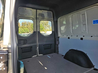 2026 Mercedes-Benz Sprinter Crew 2500 Standard Roof I4 Diesel HO 144 AWD