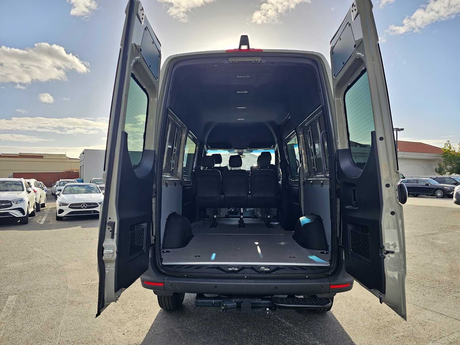 2026 Mercedes-Benz Sprinter Crew 2500 Standard Roof I4 Diesel HO 144 AWD
