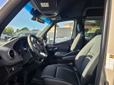 2026 Mercedes-Benz Sprinter Crew 2500 Standard Roof I4 Diesel HO 144 AWD