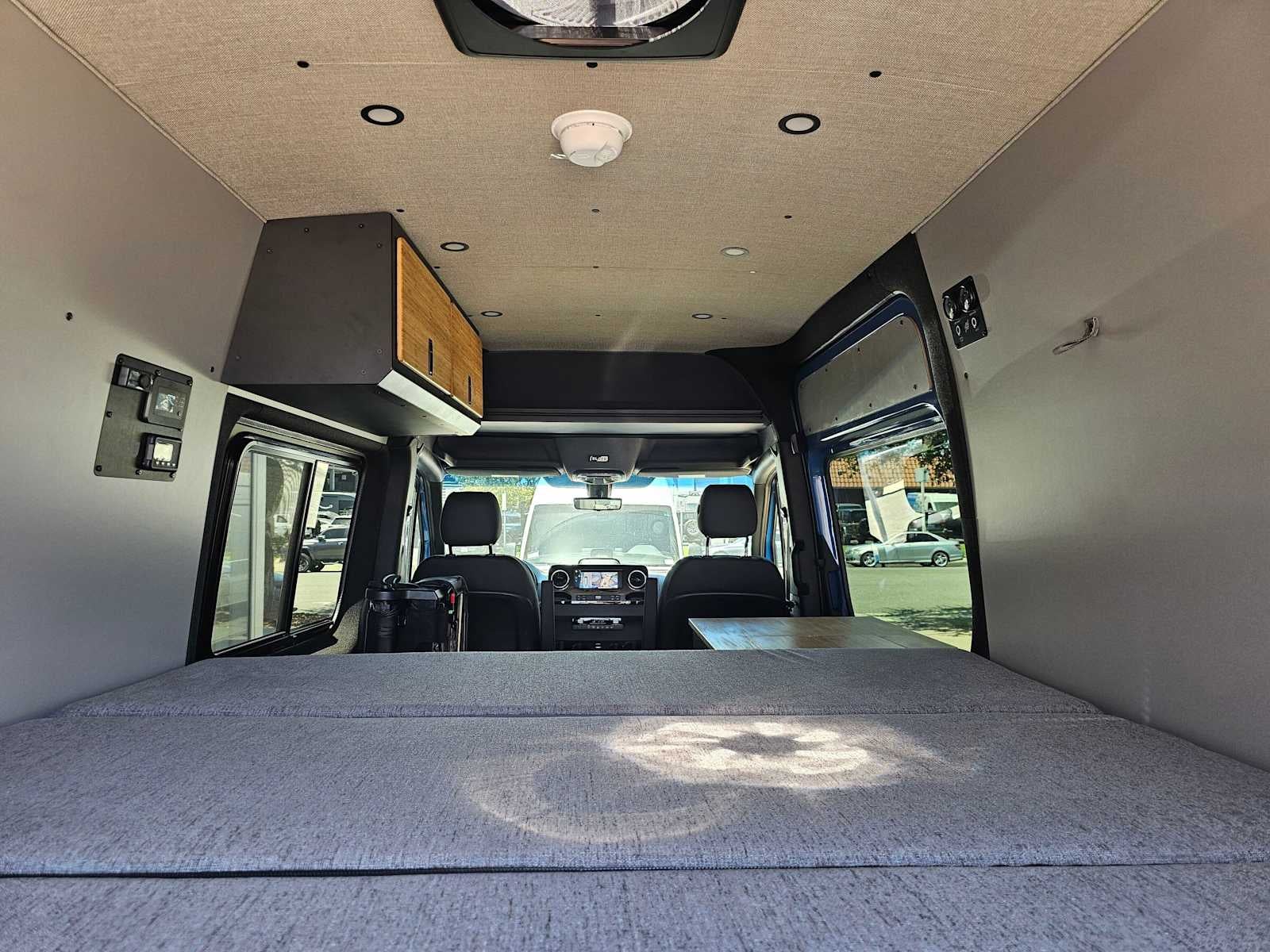 2026 Mercedes-Benz Sprinter 2500 Standard Roof I4 Diesel HO 144 AWD