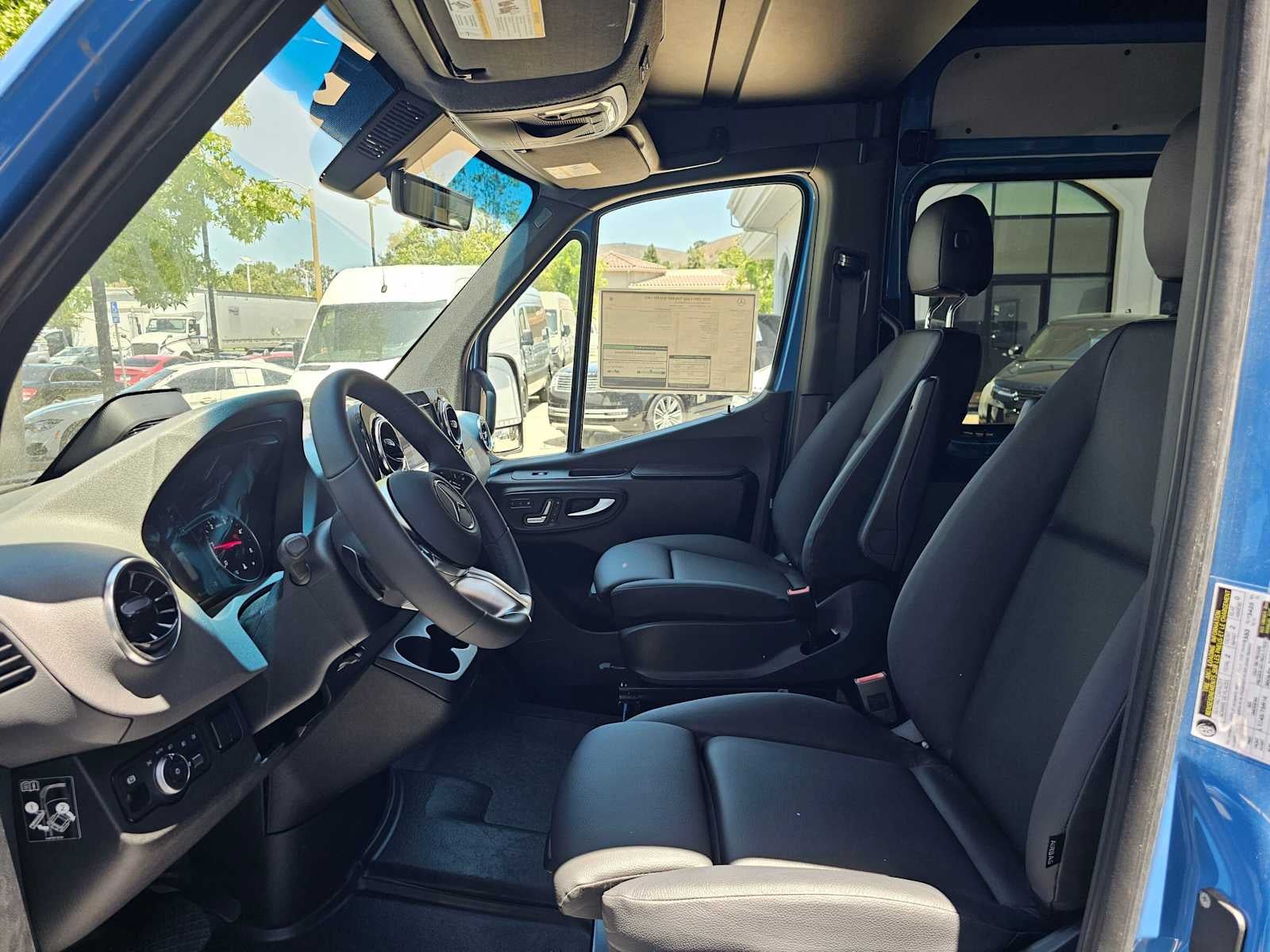 2026 Mercedes-Benz Sprinter 2500 Standard Roof I4 Diesel HO 144 AWD