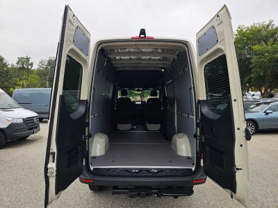 2026 Mercedes-Benz Sprinter 2500 Standard Roof I4 Diesel HO 144 AWD