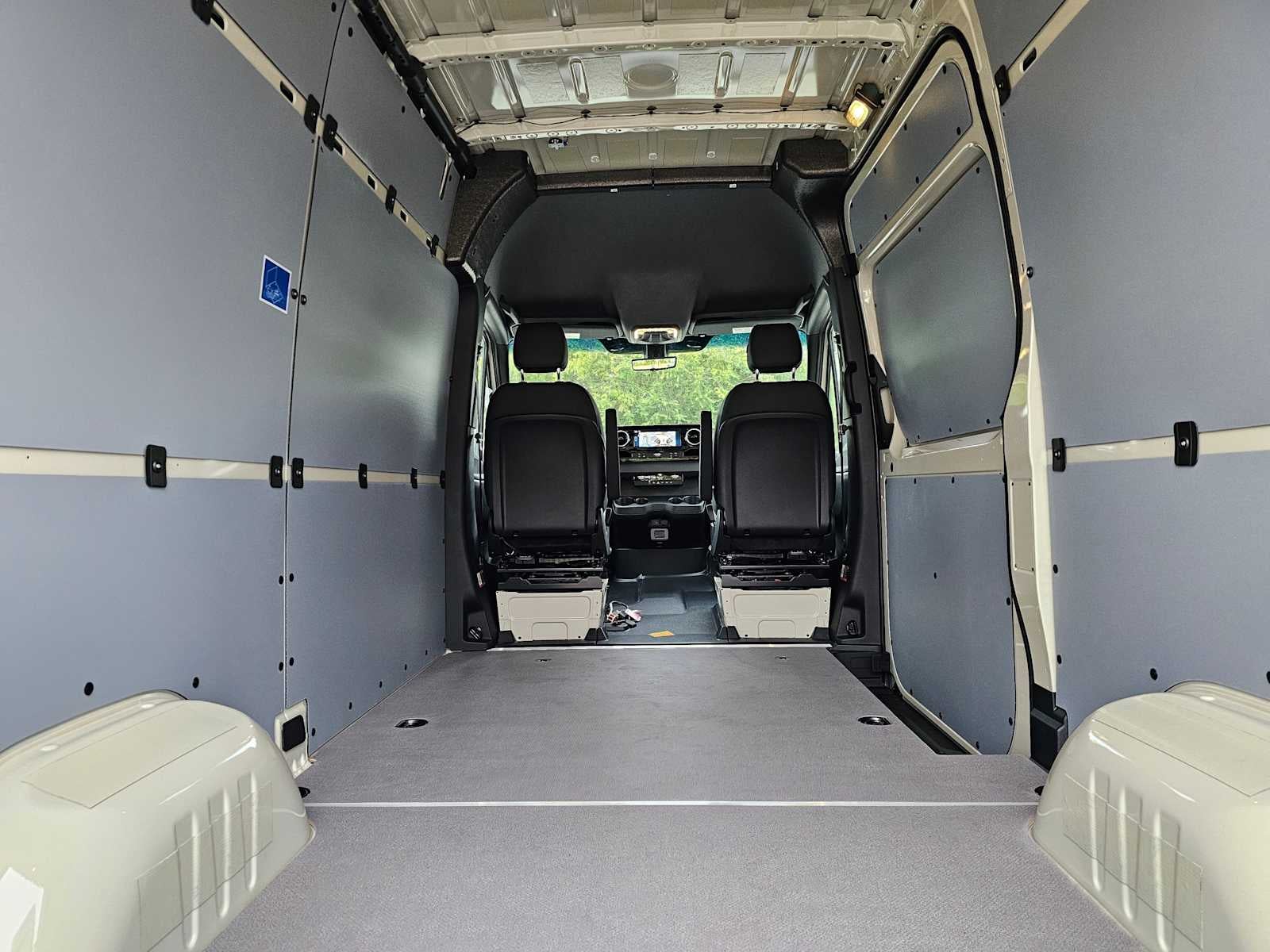 2026 Mercedes-Benz Sprinter 2500 Standard Roof I4 Diesel HO 144 AWD