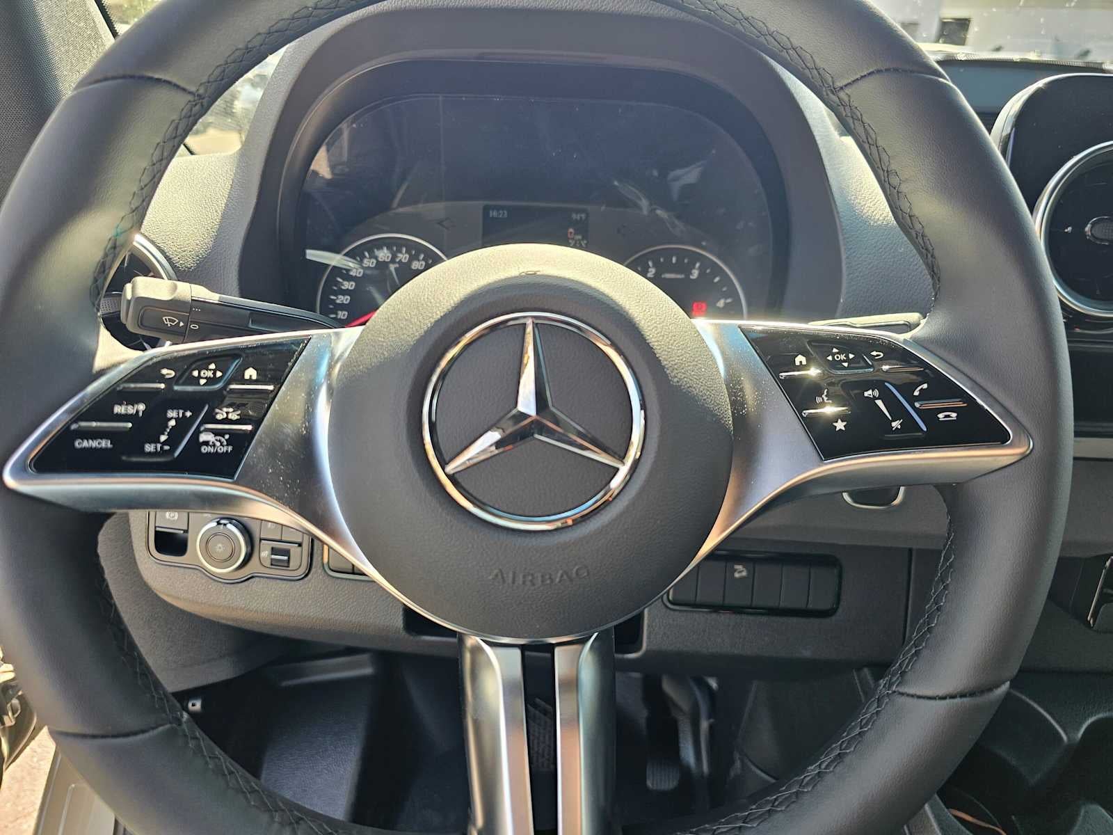 2026 Mercedes-Benz Sprinter 2500 Standard Roof I4 Diesel HO 144 AWD