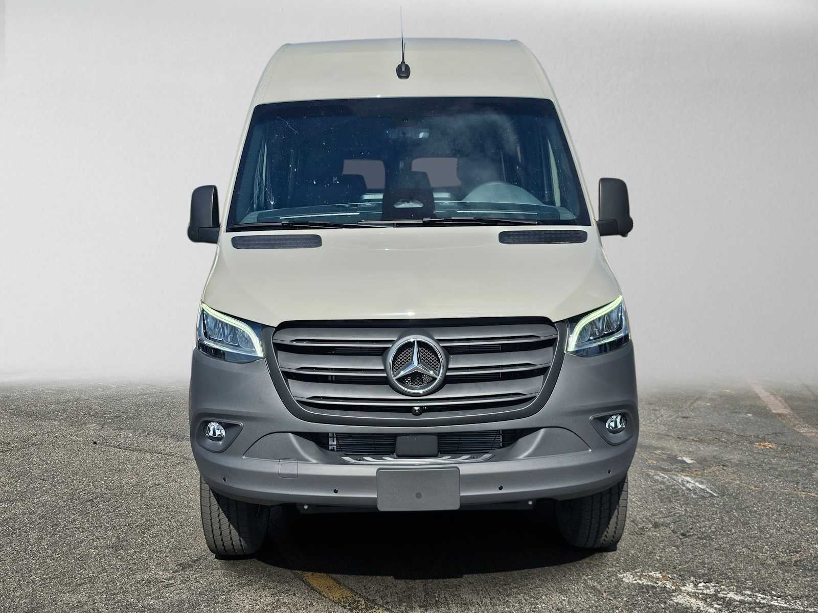 2026 Mercedes-Benz Sprinter 2500 Standard Roof I4 Diesel HO 144 AWD