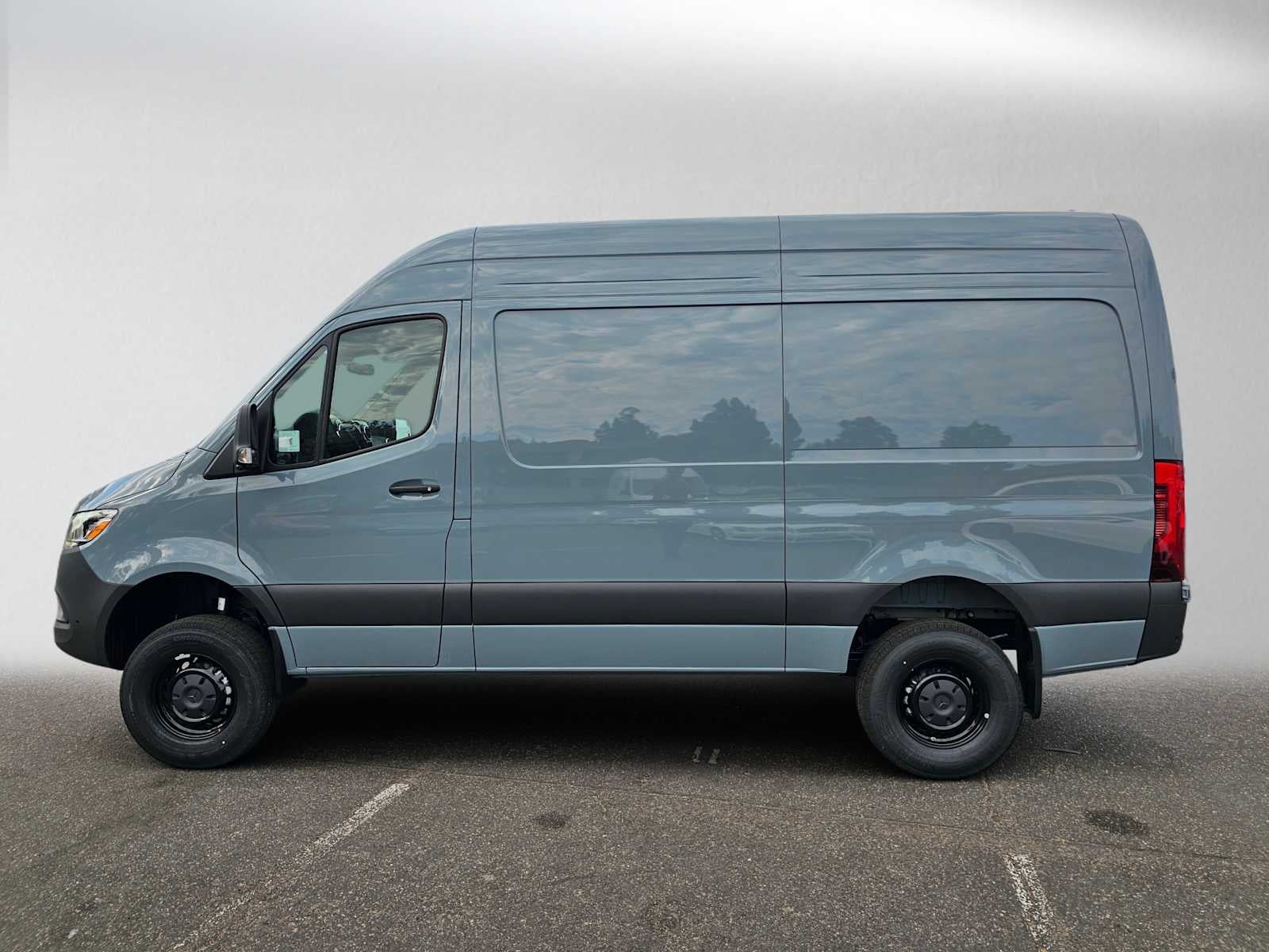 2026 Mercedes-Benz Sprinter Cargo 2500 Standard Roof I4 Diesel HO 144 AWD