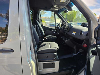 2026 Mercedes-Benz Sprinter Crew 2500 Standard Roof I4 Diesel HO 144 AWD