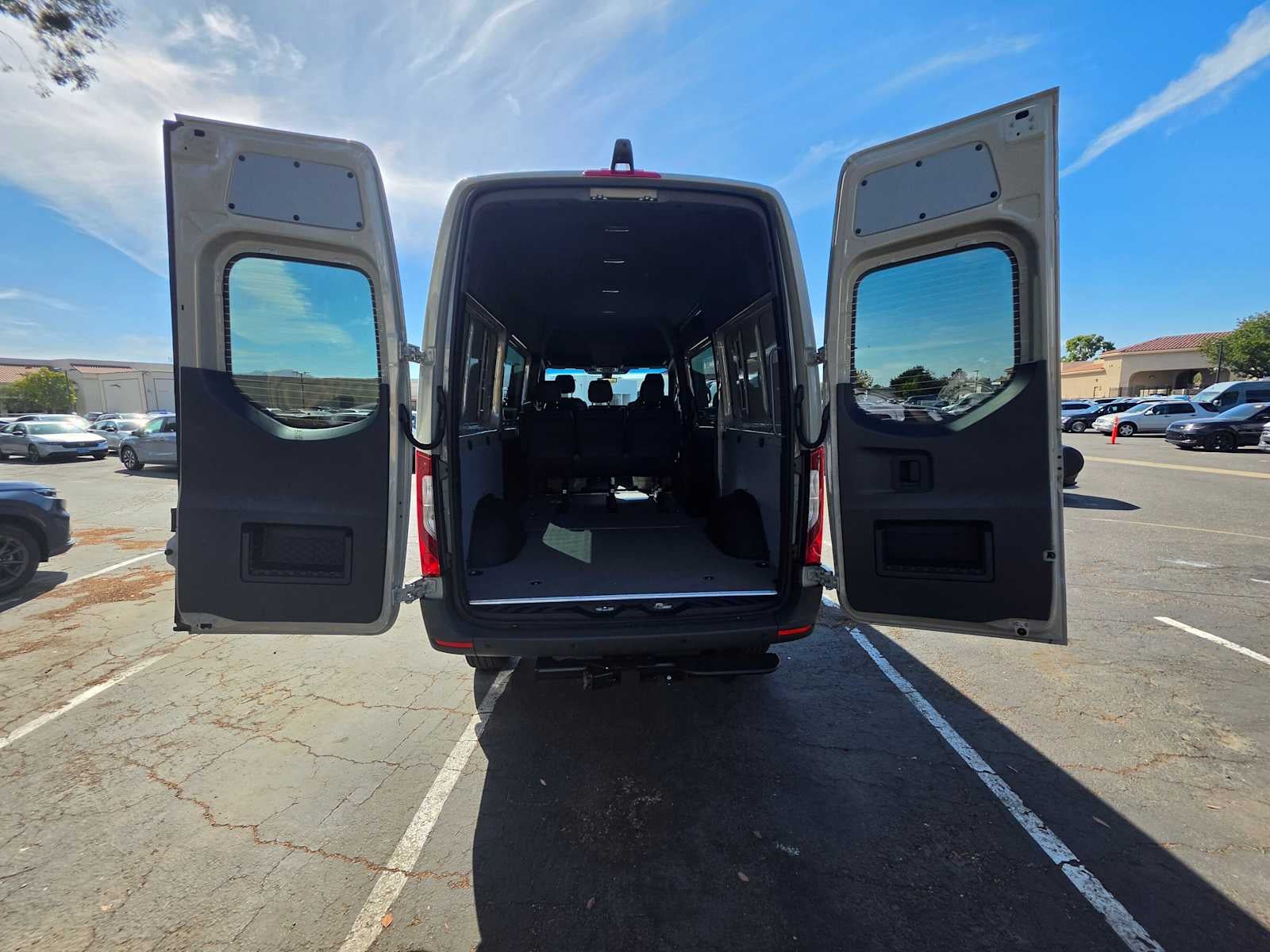 2026 Mercedes-Benz Sprinter Crew 2500 Standard Roof I4 Diesel HO 144 AWD