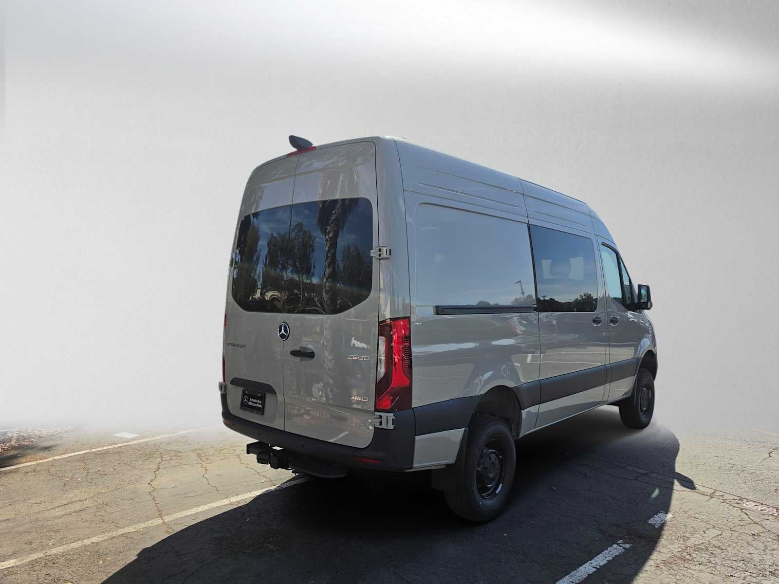 2026 Mercedes-Benz Sprinter Crew 2500 Standard Roof I4 Diesel HO 144 AWD